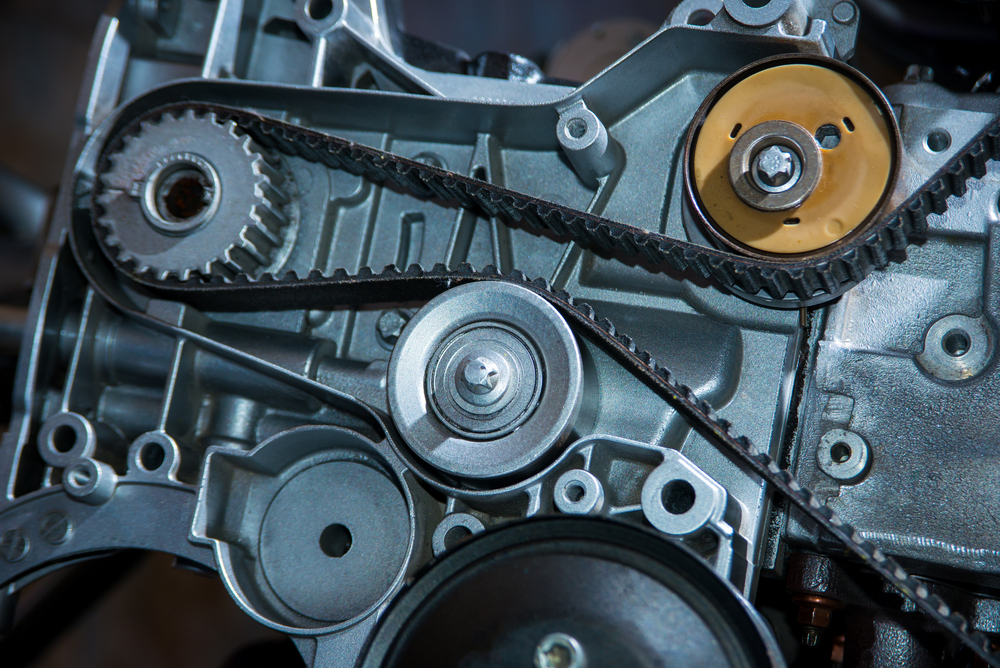 What is the Difference between Drive Belt And Timing Belt?